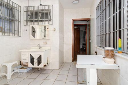 Casa à venda com 234m², 3 quartos e 4 vagas