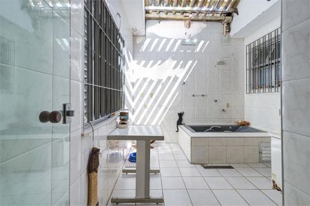 Casa à venda com 234m², 3 quartos e 4 vagas