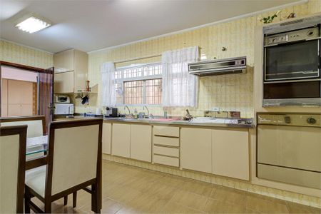Casa à venda com 234m², 3 quartos e 4 vagas