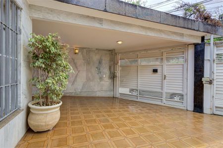 Casa à venda com 234m², 3 quartos e 4 vagas