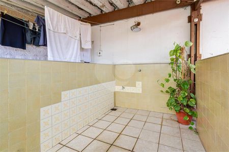 Casa à venda com 234m², 3 quartos e 4 vagas