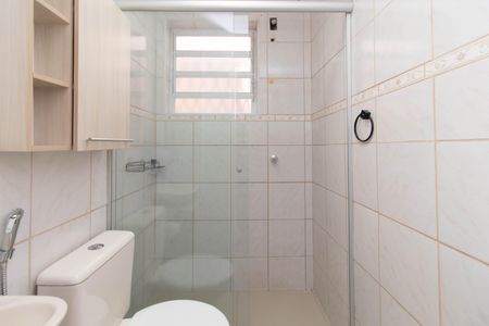 Banheiro de apartamento para alugar com 1 quarto, 43m² em Cristal, Porto Alegre