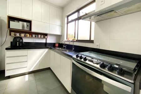 Apartamento à venda com 298m², 4 quartos e 4 vagas