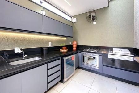 Apartamento à venda com 298m², 4 quartos e 4 vagas