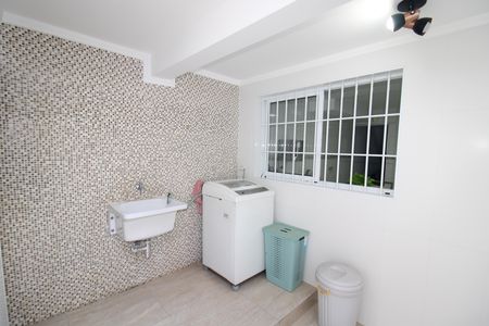 Casa à venda com 145m², 2 quartos e 1 vagaÁrea de Serviço