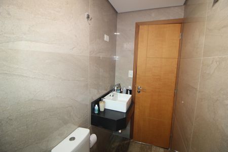 Casa à venda com 145m², 2 quartos e 1 vagaBanheiro
