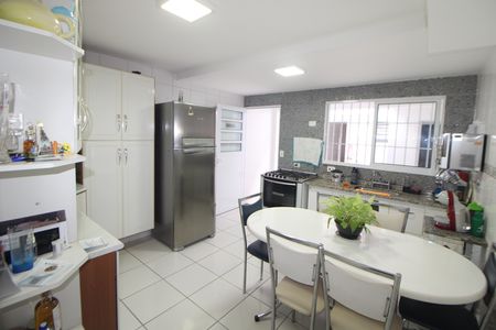 Casa à venda com 145m², 2 quartos e 1 vagaCozinha