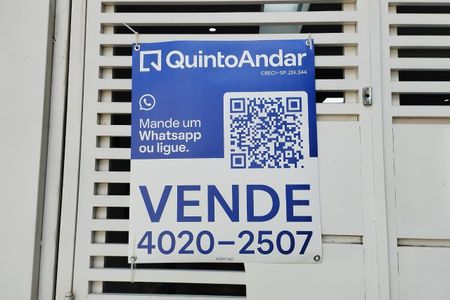Casa à venda com 145m², 2 quartos e 1 vaga Casa à venda com 145m², 2 quartos e 1 vagaFachada