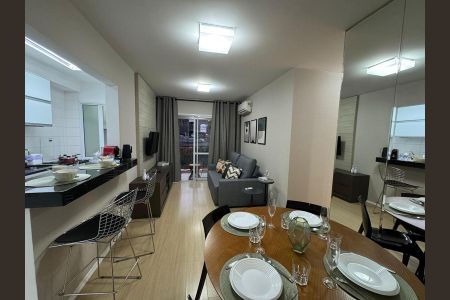 Sala de apartamento à venda com 2 quartos, 61m² em Jardim Leonor, São Paulo