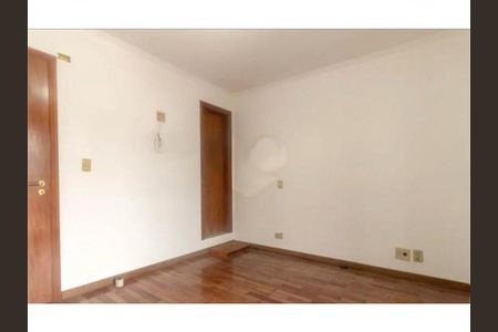 Casa de condomínio à venda com 130m², 3 quartos e 1 vaga