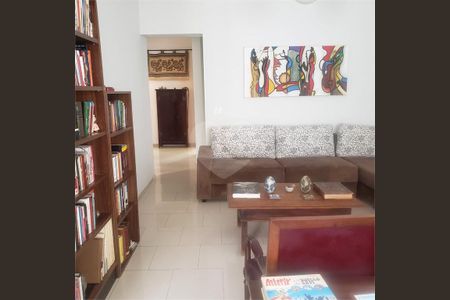 Casa à venda com 194m², 3 quartos e 3 vagas