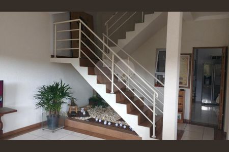 Casa à venda com 194m², 3 quartos e 3 vagas