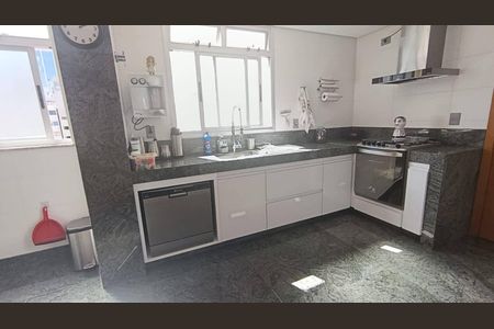 Apartamento à venda com 136m², 3 quartos e 3 vagas
