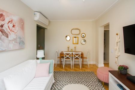 Apartamento para alugar com 70m², 2 quartos e 1 vaga