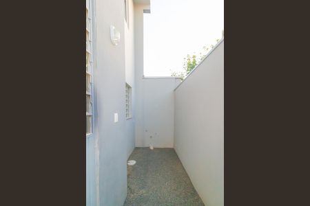 Casa para alugar com 120m², 2 quartos e 2 vagas Casa para alugar com 120m², 2 quartos e 2 vagasÁrea externa/Fundos