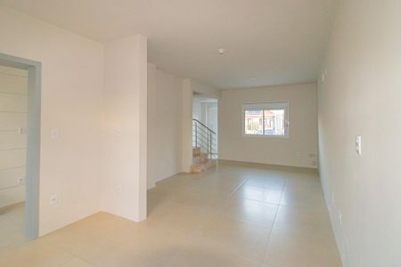 Casa para alugar com 120m², 2 quartos e 2 vagas Casa para alugar com 120m², 2 quartos e 2 vagasSala