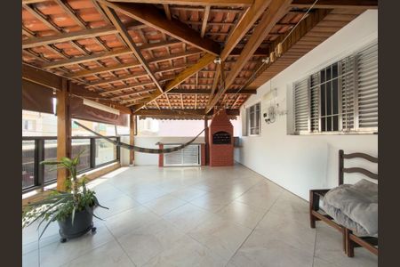 Casa à venda com 127m², 3 quartos e 2 vagas