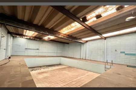 Casa à venda com 574m², 4 quartos e 4 vagas