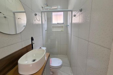 Casa de condomínio para alugar com 65m², 2 quartos e 1 vaga Casa de condomínio para alugar com 65m², 2 quartos e 1 vagaBanheiro