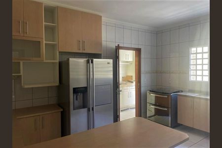 Foto 03 de casa à venda com 4 quartos, 242m² em Parque das Flores, Campinas
