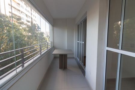 Apartamento para alugar com 34m², 1 quarto e sem vaga Apartamento para alugar com 34m², 1 quarto e sem vagaVaranda