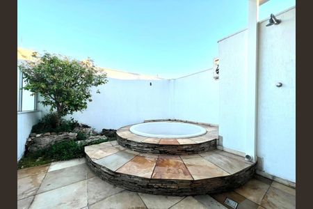 Apartamento à venda com 150m², 3 quartos e sem vaga