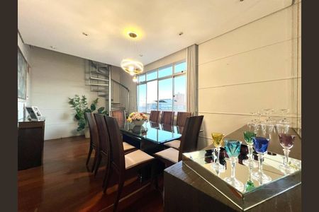 Apartamento à venda com 150m², 3 quartos e sem vaga