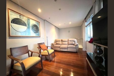Apartamento à venda com 3 quartos, 150m² em Santo Antônio, Belo Horizonte