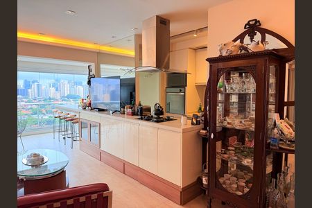 Apartamento à venda com 2 quartos, 93m² em Itaim Bibi, São Paulo