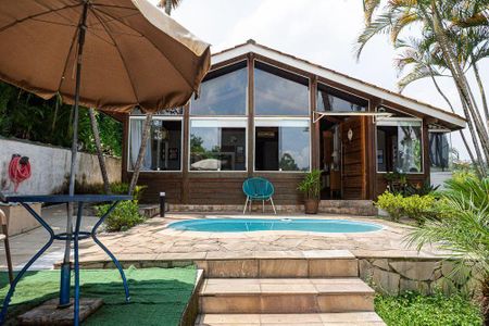 Casa à venda com 137m², 2 quartos e 2 vagas