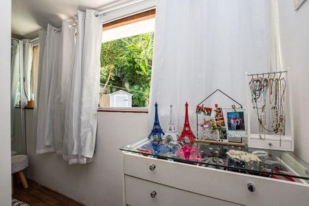 Casa à venda com 137m², 2 quartos e 2 vagas