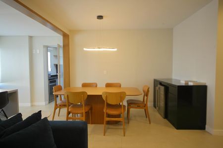 Apartamento para alugar com 116m², 3 quartos e 2 vagasSala 
