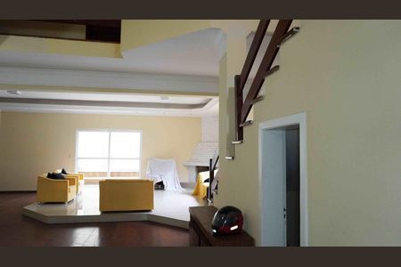 Casa de condomínio à venda com 395m², 2 quartos e 4 vagas Casa de condomínio à venda com 395m², 2 quartos e 4 vagasSala