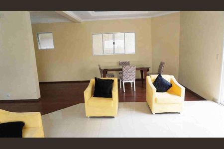 Casa de condomínio à venda com 395m², 2 quartos e 4 vagas Casa de condomínio à venda com 395m², 2 quartos e 4 vagasSala