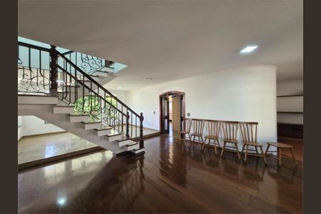 Casa à venda com 4 quartos, 498m² em Jardim Sao Bento, São Paulo