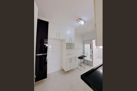 Apartamento à venda com 122m², 3 quartos e 2 vagas Apartamento à venda com 122m², 3 quartos e 2 vagasCOZINHA