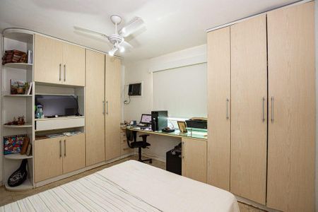 Casa à venda com 4 quartos, 412m² em Charitas, Niterói