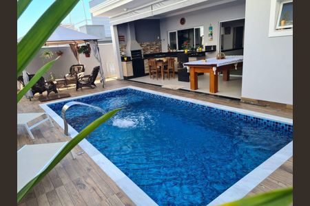 Casa à venda com 249m², 3 quartos e 4 vagas