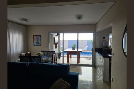 Casa à venda com 3 quartos, 249m² em Colina dos Pinheiros, Valinhos