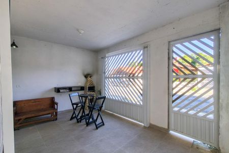 Casa para alugar com 100m², 2 quartos e 1 vaga Casa para alugar com 100m², 2 quartos e 1 vagaGaragem