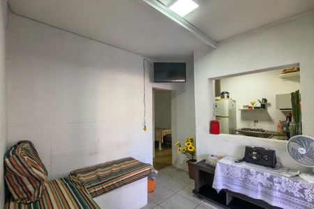 Casa para alugar com 100m², 2 quartos e 1 vaga Casa para alugar com 100m², 2 quartos e 1 vagaSala