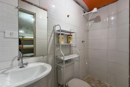 Casa para alugar com 100m², 2 quartos e 1 vaga Casa para alugar com 100m², 2 quartos e 1 vagaBanheiro da Suíte 2
