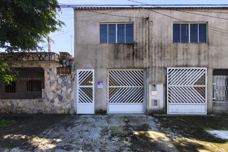 Casa para alugar com 100m², 2 quartos e 1 vaga Casa para alugar com 100m², 2 quartos e 1 vagaFachada