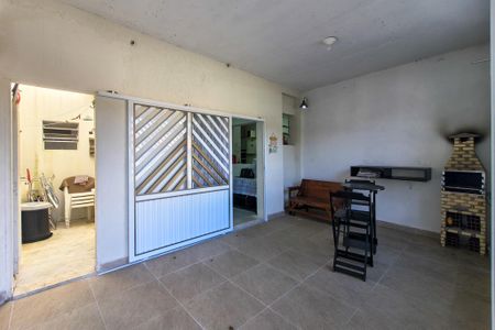 Casa para alugar com 100m², 2 quartos e 1 vaga Casa para alugar com 100m², 2 quartos e 1 vagaGaragem