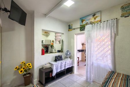 Sala de casa para alugar com 2 quartos, 100m² em Vilamar, Praia Grande