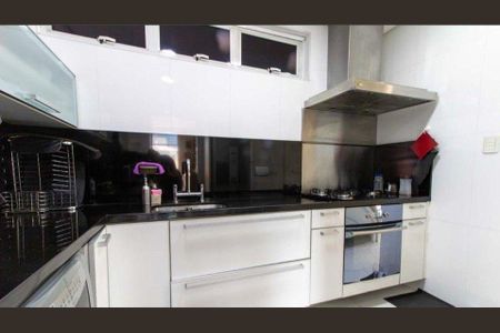 Apartamento à venda com 198m², 3 quartos e 2 vagas