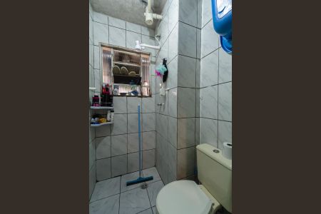 Casa à venda com 67m², 2 quartos e 1 vaga Casa à venda com 67m², 2 quartos e 1 vagaBanheiro