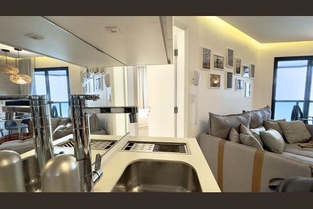 Cozinha de apartamento à venda com 1 quarto, 40m² em Itaim Bibi, São Paulo