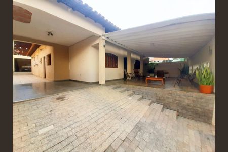 Casa para alugar com 180m², 3 quartos e 9 vagas Casa para alugar com 180m², 3 quartos e 9 vagasFoto 05