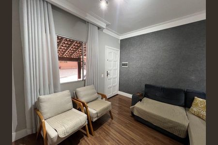 Casa à venda com 70m², 2 quartos e 2 vagas